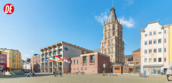 Cologne City Hall And Alter Markt